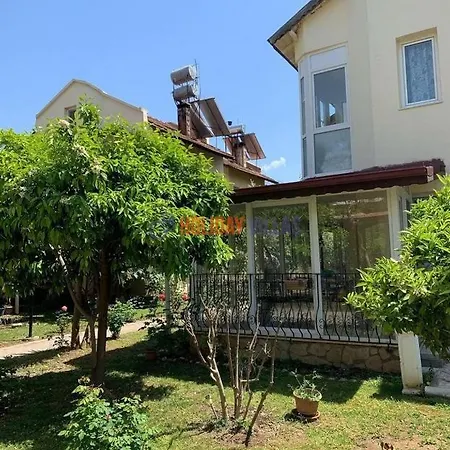 וילה Kordon Villa